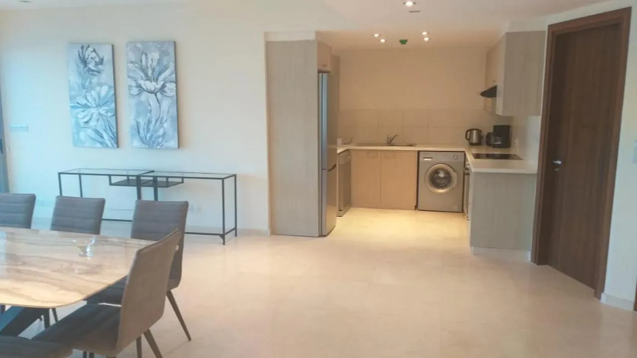 Apartament Horizon Luxury Suite At Finikoudes Beach 301 Larnaca