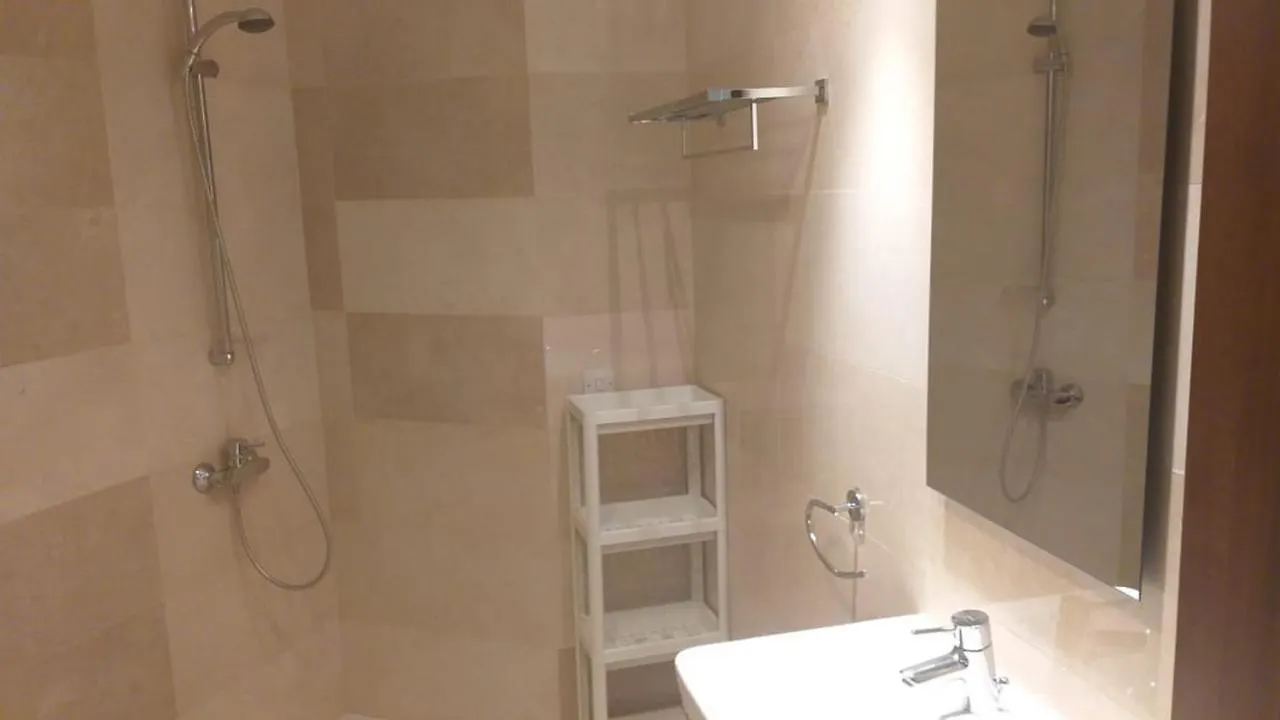 Horizon Luxury Suite At Finikoudes Beach 301 Larnaca Cypr