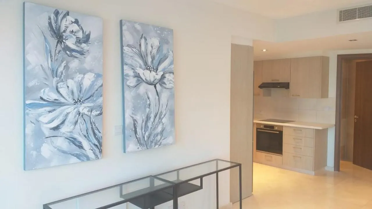 Horizon Luxury Suite At Finikoudes Beach 301 Larnaca 0*,