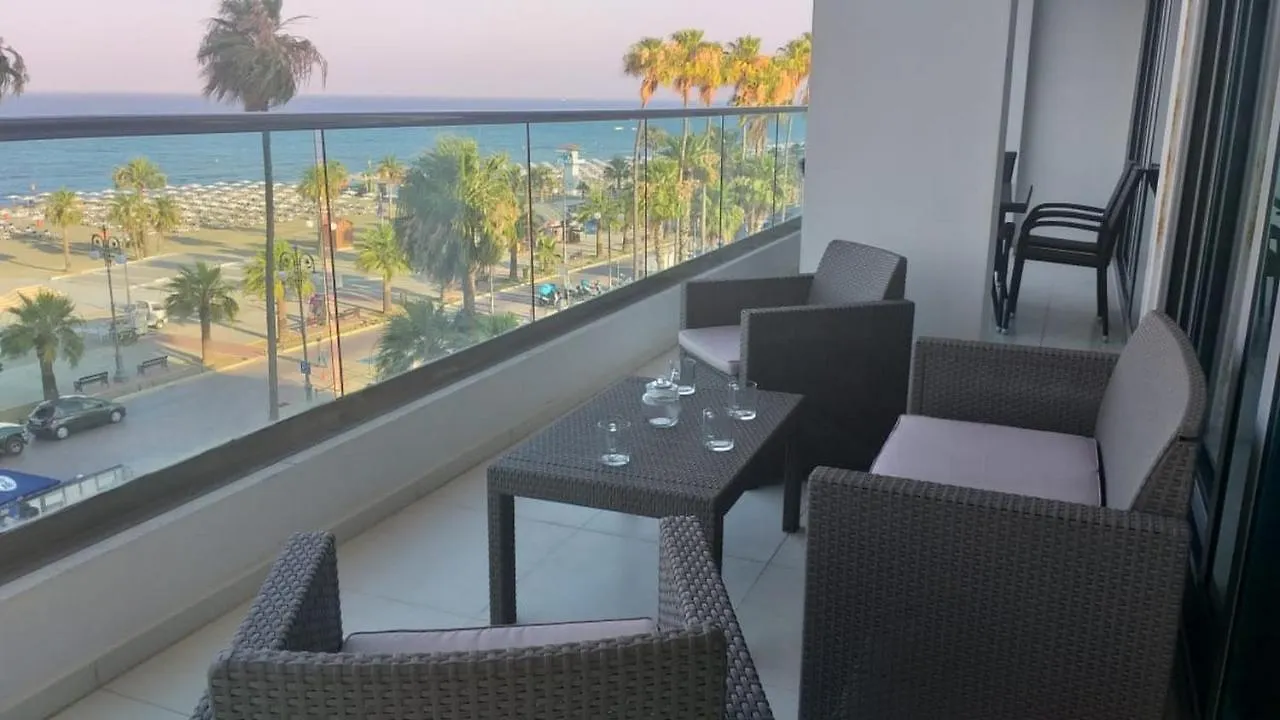 Apartament Horizon Luxury Suite At Finikoudes Beach 301 Larnaca Cypr