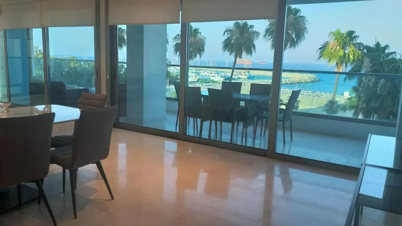 Horizon Luxury Suite At Finikoudes Beach 301 Larnaca 0*,  Cypr